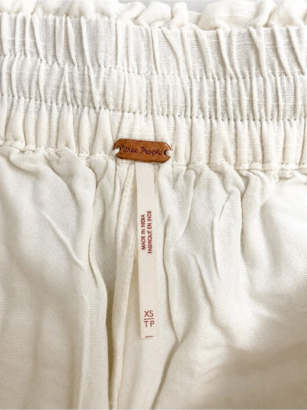 Free People White Linen Floral Embroidered Boho Shorts Women's Size XS